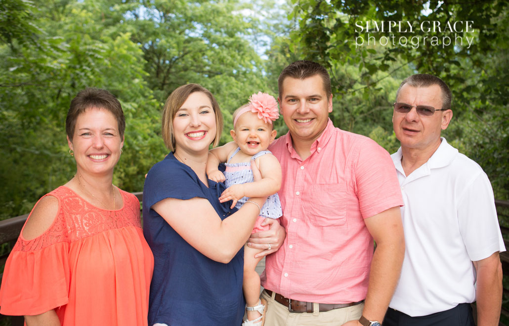 Winterset Park family photoshoot photo by Simply Grace Photography
