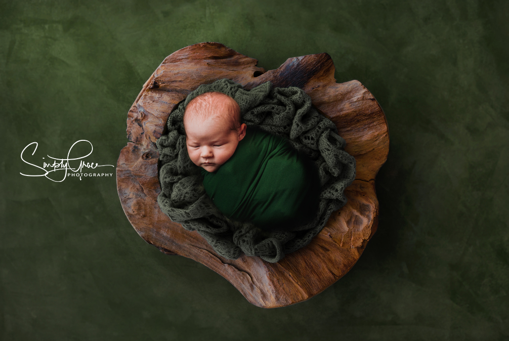 platte city newborn photographer green and wood bowl simply grace photography