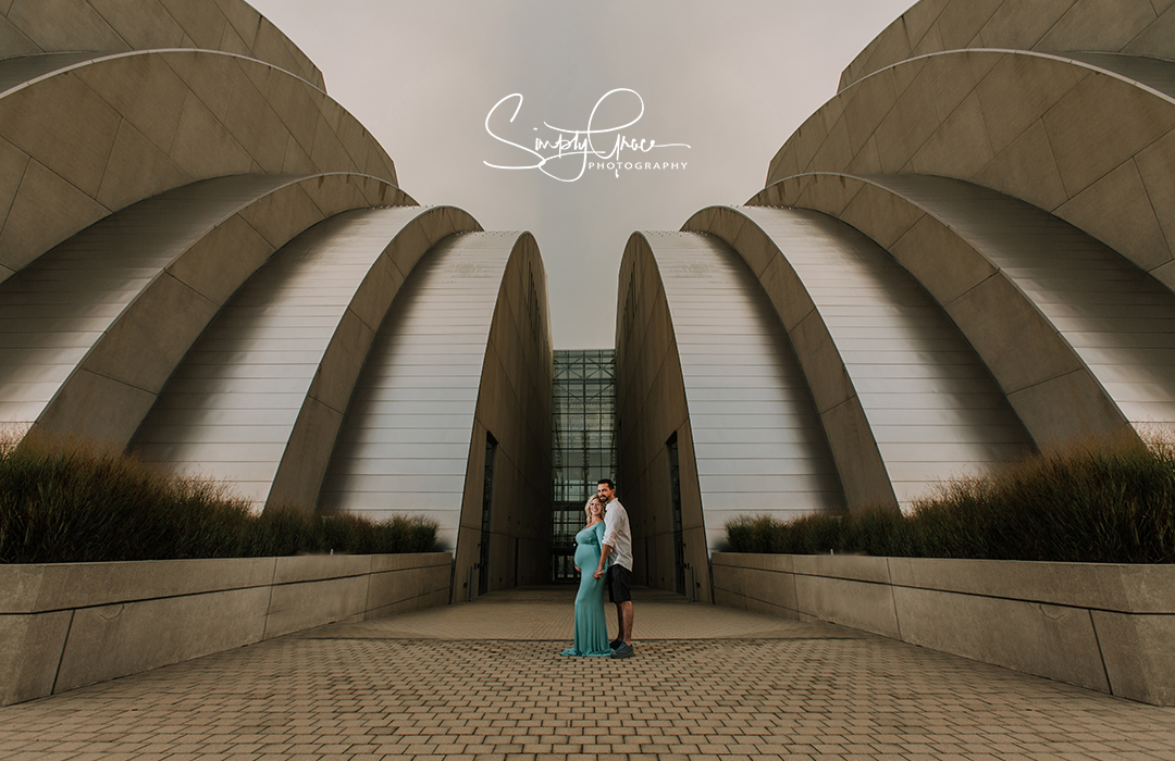 maternity session kauffman center kansas city photography