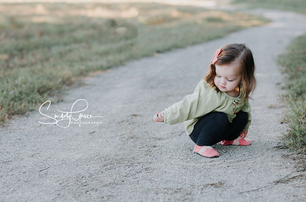 18 month photoshoot at Jerry smith park belton mo photographer