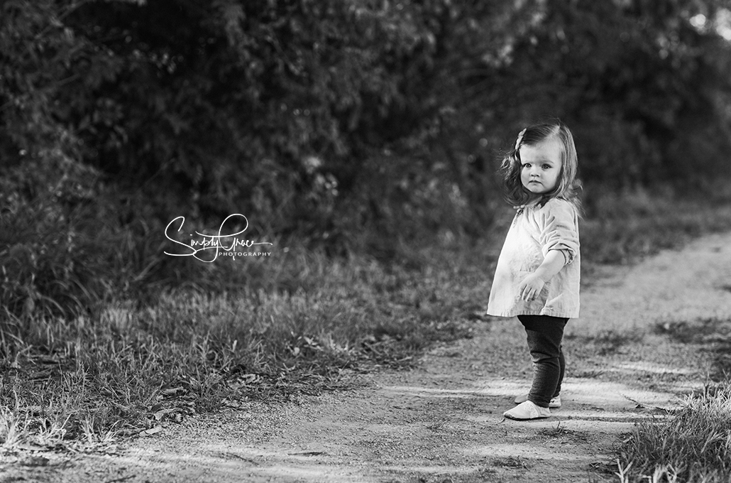 18 month photoshoot at Jerry smith park belton mo photographer