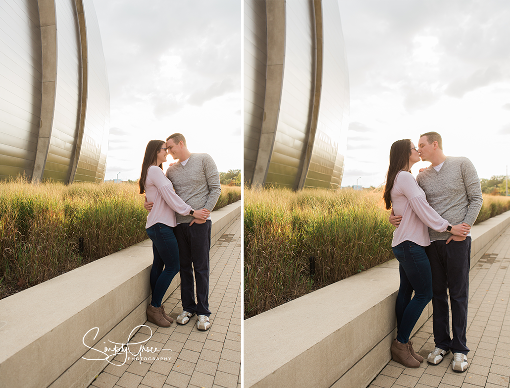 kauffman center family photo session parents standing