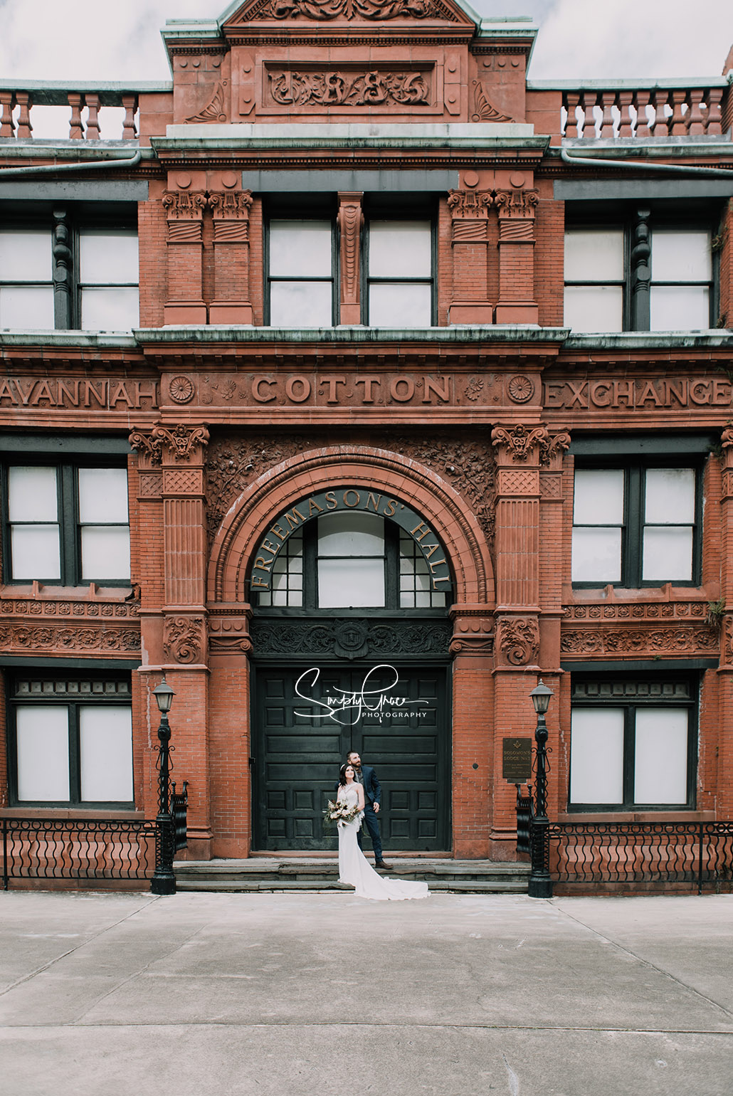 elopement Bonaventure elopement downtown savannah photos