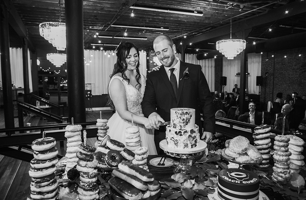 colorado_springs_wedding_cake cutting