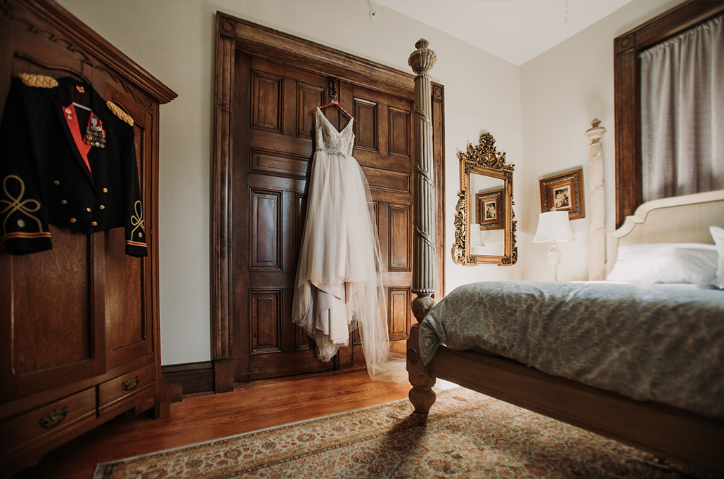 colorado_springs_wedding_dress_room_detail