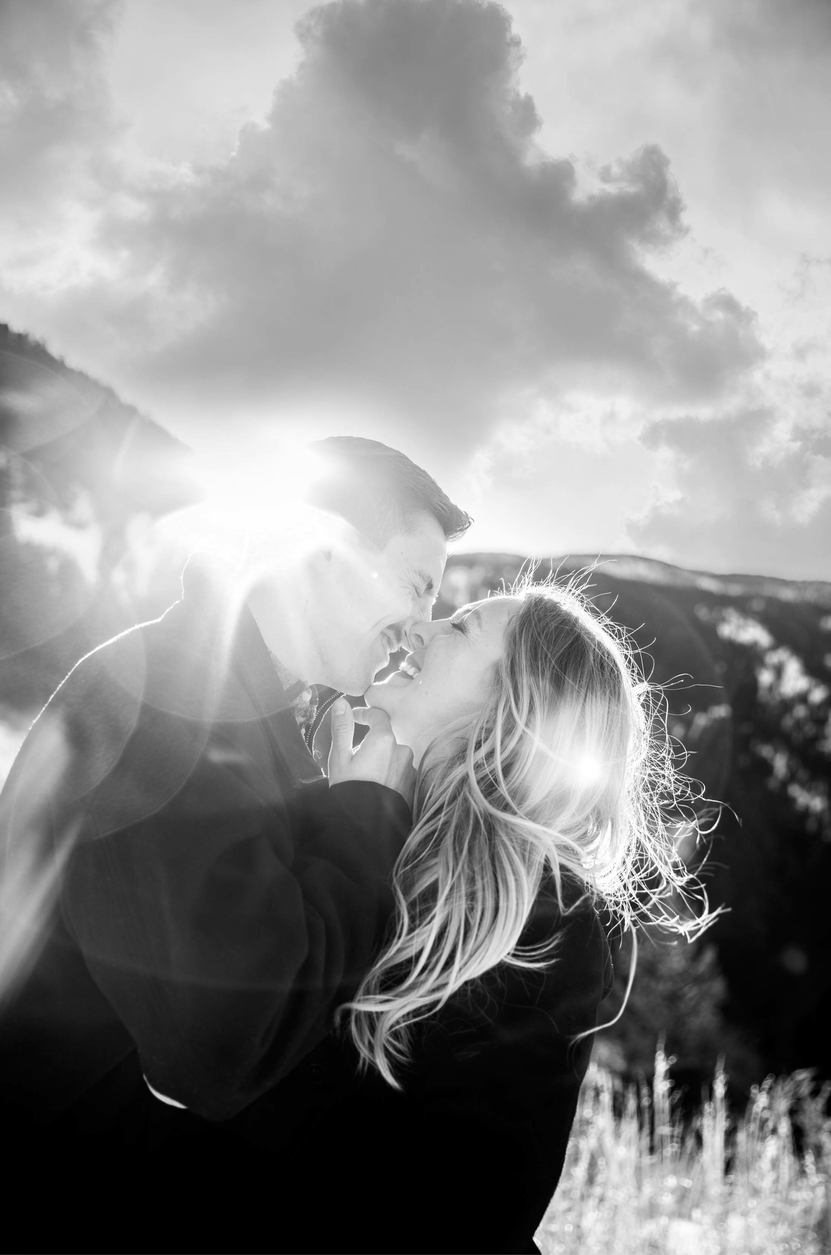 black and white kiss at lookout mountain with simply grace photography