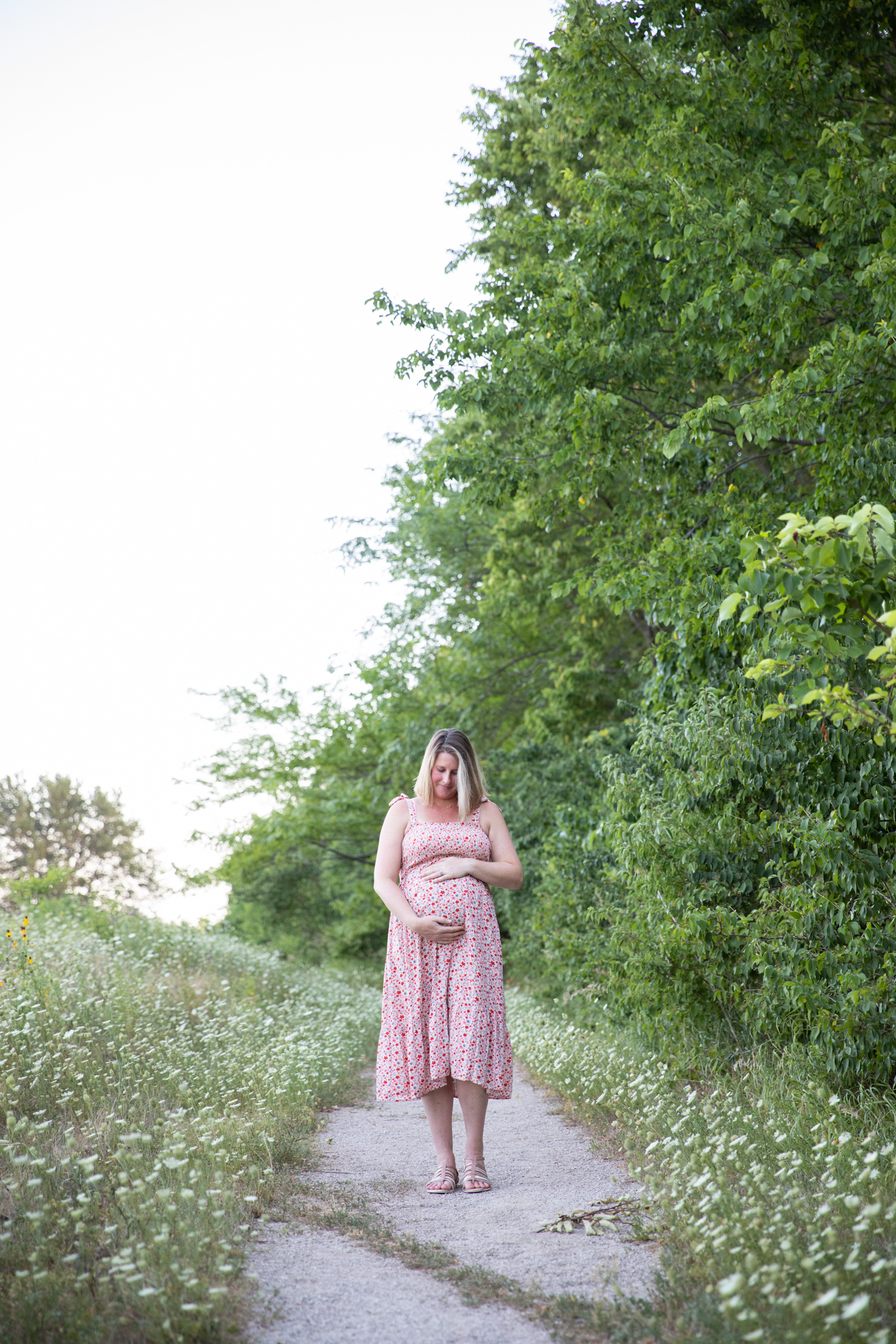 momma alone maternity session at jerry smith park