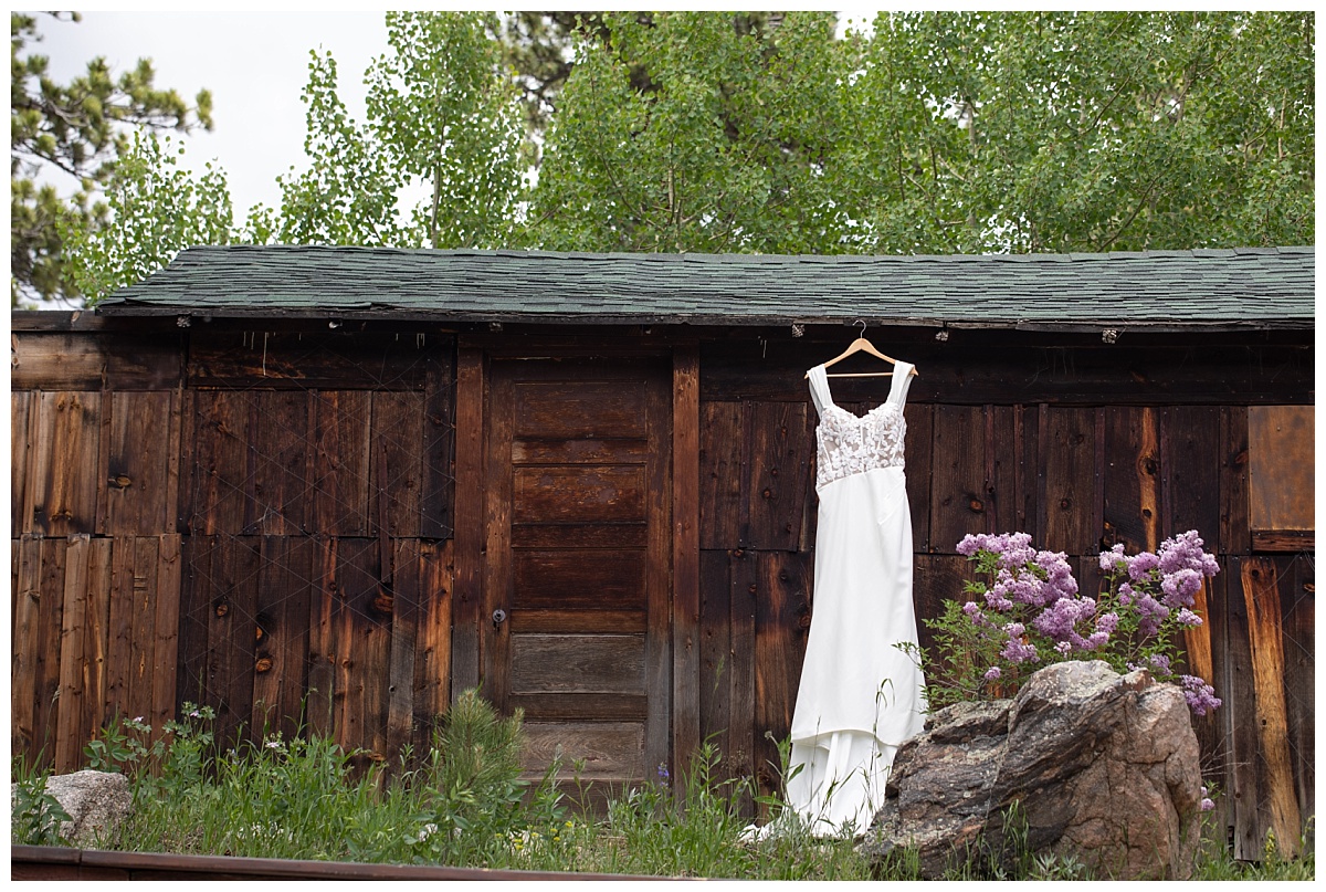 dress Wild Basin wedding with simply grace photography