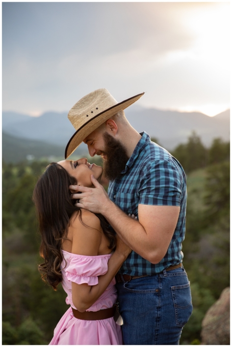 Mount Flacon Engagement Session