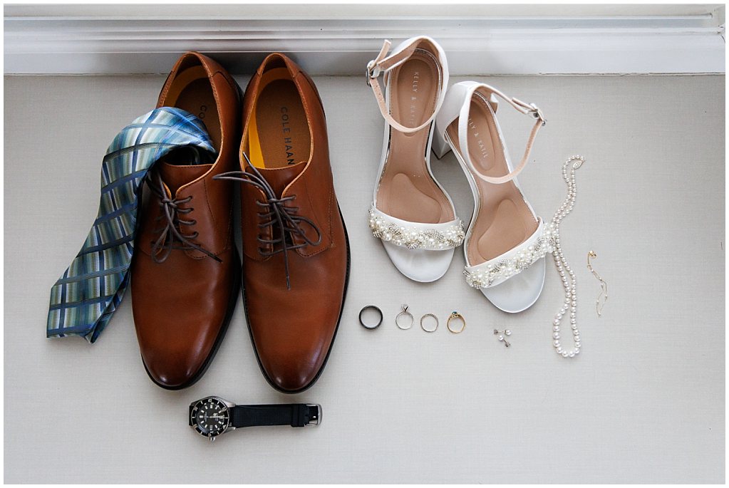 wedding details shot at the barn at raccoon creek by simply grace photography